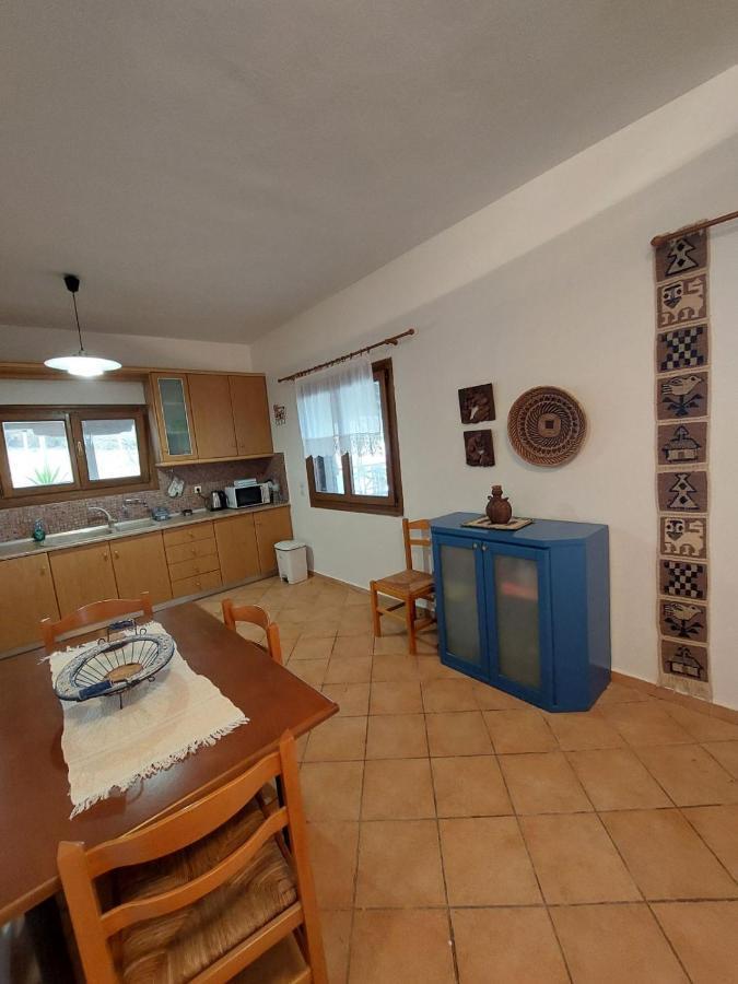 Villa Elli'S House Ierissós Esterno foto